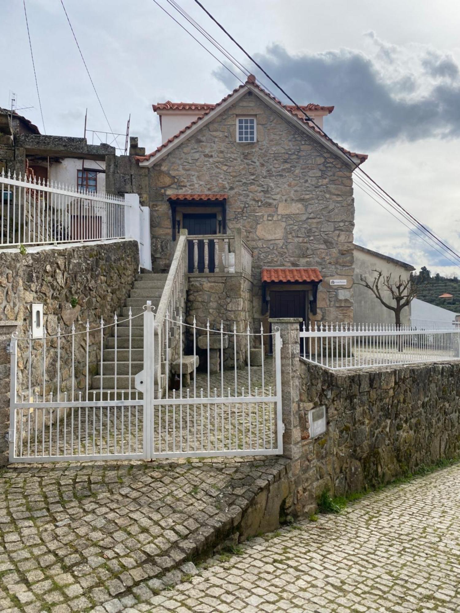 Stone House Villa Salzedas Bagian luar foto